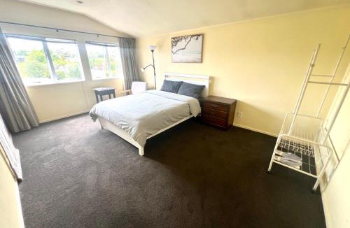 Mairangi Bay House | Cosy Retreat Near Mairangi Bay