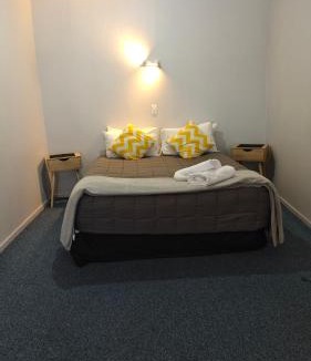 Solway Hotel | Chanel Court Motel