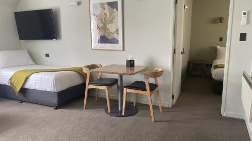 Merivale Hotel | The Elmwood Motel