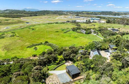 Mangawhai Apartment | Tui & Nikau Cabins