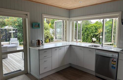 Ngaio Bay House | A Gem by the Beach 4 bedroom Abel Tasman