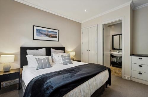 Cardrona Apartment | Cardrona Villa with Pool and Jacuzzi