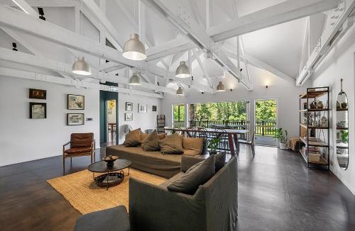 Riverhead Villa | HUs - Boutique Venue & Accommodation
