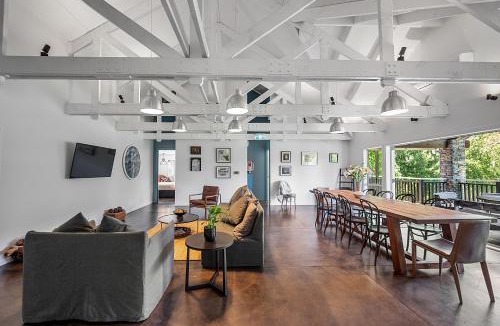 Riverhead Villa | HUs - Boutique Venue & Accommodation