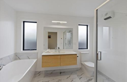 Lower Shotover House | Family Friendly on Peasmoor - sleeps 8