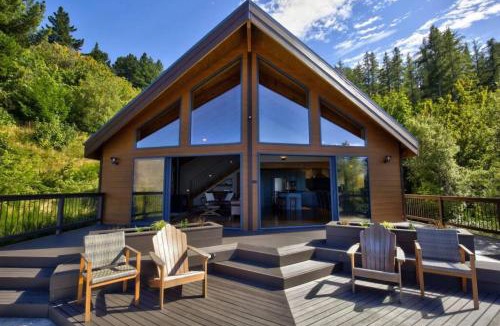 Queenstown House | Hensman Heights- family home with outdoor spa pool