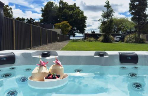 Ngongotaha House | Stillwater Residence - Lakeview Serenity Retreat