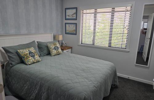 Bluff Hill House | A La Roslyn
