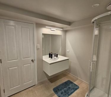 Bell Block Apartment | The Private Guest suite Sleeps 4