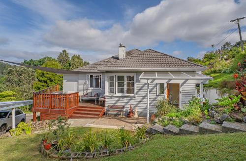 Coromandel House | Coro Harbour View - Coromandel Holiday Home