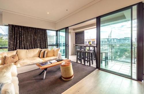Auckland Central Business District Apartment | The Quays - Auckland Viaduct