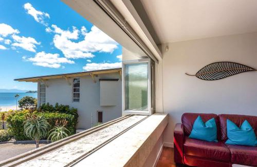 Onetangi Apartment | Vista On The Beach at The Sands