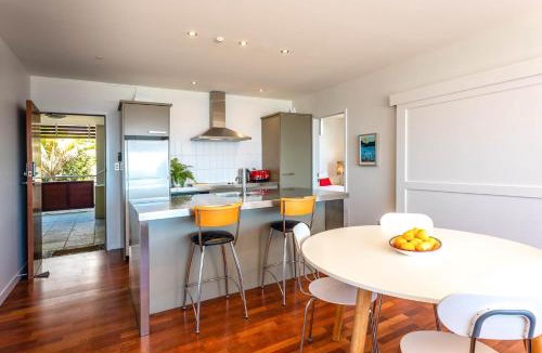 Onetangi Apartment | Vista On The Beach at The Sands