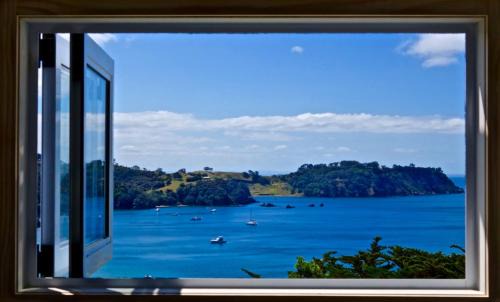 Onetangi House | Viewpoint - Stay Waiheke