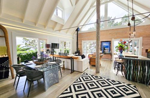 Onetangi House | Viewpoint - Stay Waiheke
