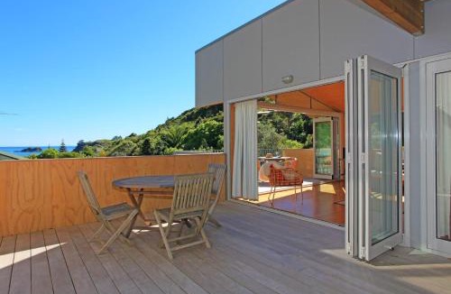 Palm Beach House | Barefoot Spirit - Stay Waiheke