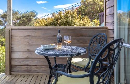 Onetangi House | Seahorse Cottage - Stay Waiheke