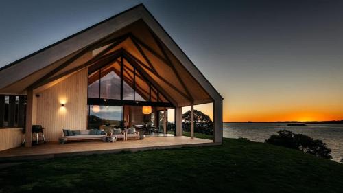 Oneroa House | Mawhiti - Stay Waiheke
