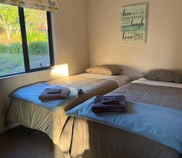 Te Pahu House | Cosy Country Private Cottage with views
