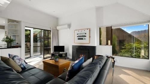 Queenstown Apartment | Earnslaw Central Views B