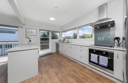 St. Heliers House | Spacious house 5 minutes walk to St Helier Beach