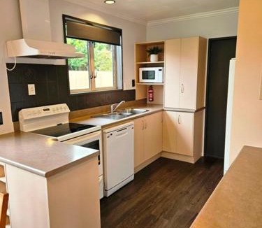 Te Anau Hotel | Lakeside Motel & Apartments