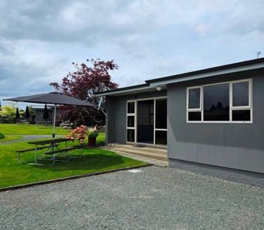 Te Anau Hotel | Lakeside Motel & Apartments
