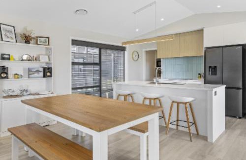 Wharewaka House | Wharewaka Escape, Modern 3BR Family Home Near Lake and Shops