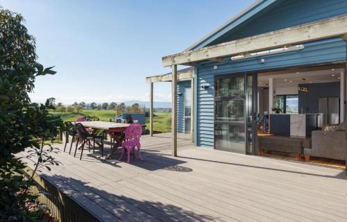 Tirau House | Shire Peak Farm Near Hobbiton Stunning Views