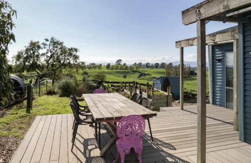 Tirau House | Shire Peak Farm Near Hobbiton Stunning Views