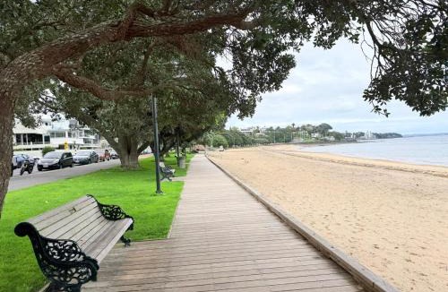 St. Heliers House | Spacious house 5 minutes walk to St Helier Beach