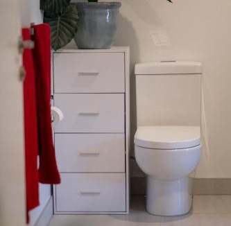 Christchurch House | Bright & Stylish Retreat Close to CBD and Free Parking