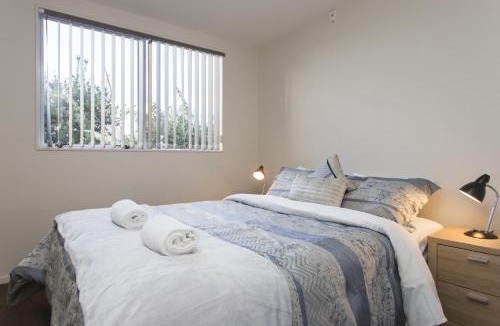 Rewa Apartment | The Strandon - loft style central apartment