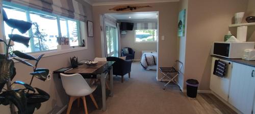 Te Kouma Bed & Breakfast | Bird Haven