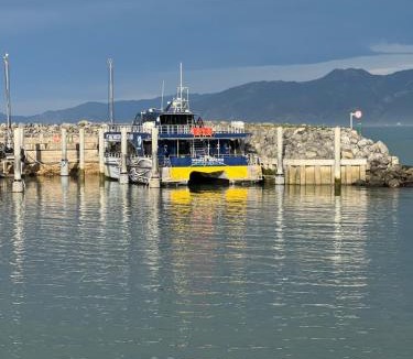 South Bay House | Kaikoura Blue haven in the bay