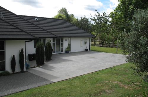 Karapiro Bed & Breakfast | Karapiro Willows Luxury B & B