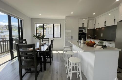 Tawa House | Modern Family Home in Tawa - Wellington