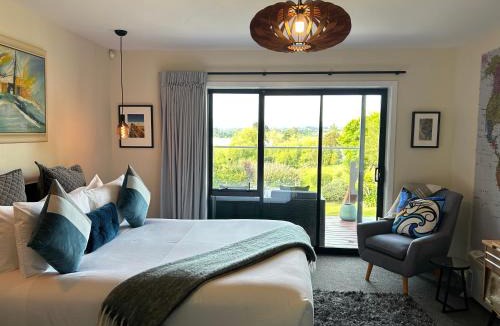 Mapua House | Incredible mountain & sea views