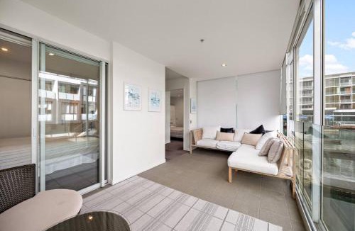 Auckland Central Business District Apartment | QV Stays Spacious Lighter Quay Haven