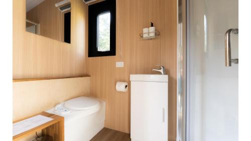 North Loburn House | Loburn Retreat - Water's Edge by Tiny Away