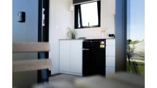 Burnham House | Riesling Cabin by Tiny Away
