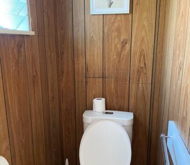 Hangatiki House | Waitomo Farmstay Cottage 1 - Kauri Cottage