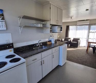 Havelock North Apartment | Cherry Grove Motel