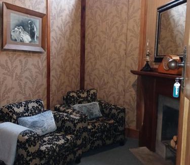 Reefton Bed & Breakfast | The Barristers Inn