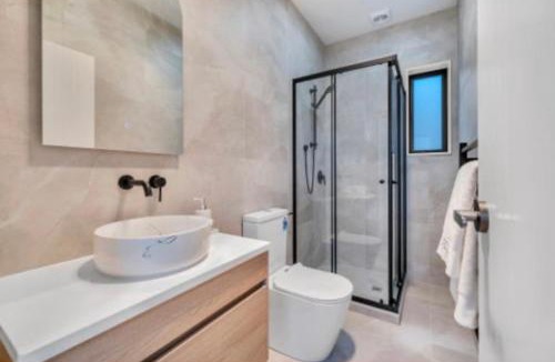 Glenfield Villa | The Quiet Grove-Auckland