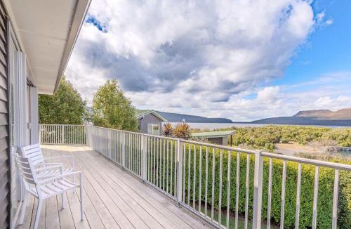 Lake Tarawera House | Boat Shed Bay - Stunning Lake Tarawera Views