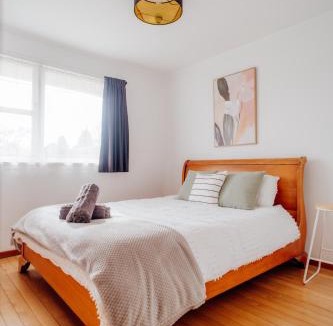 Rotorua House | 3 Bedroom House Rotorua Fully Fenced & Secure