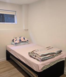 Glendene Apartment | Modern Studio Flat in Glendene