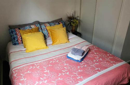 Edgeware House | 3-Bedrooms Home near CBD