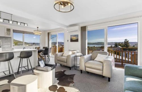 Richmond Heights House | Kensington Gem-Family Getaway